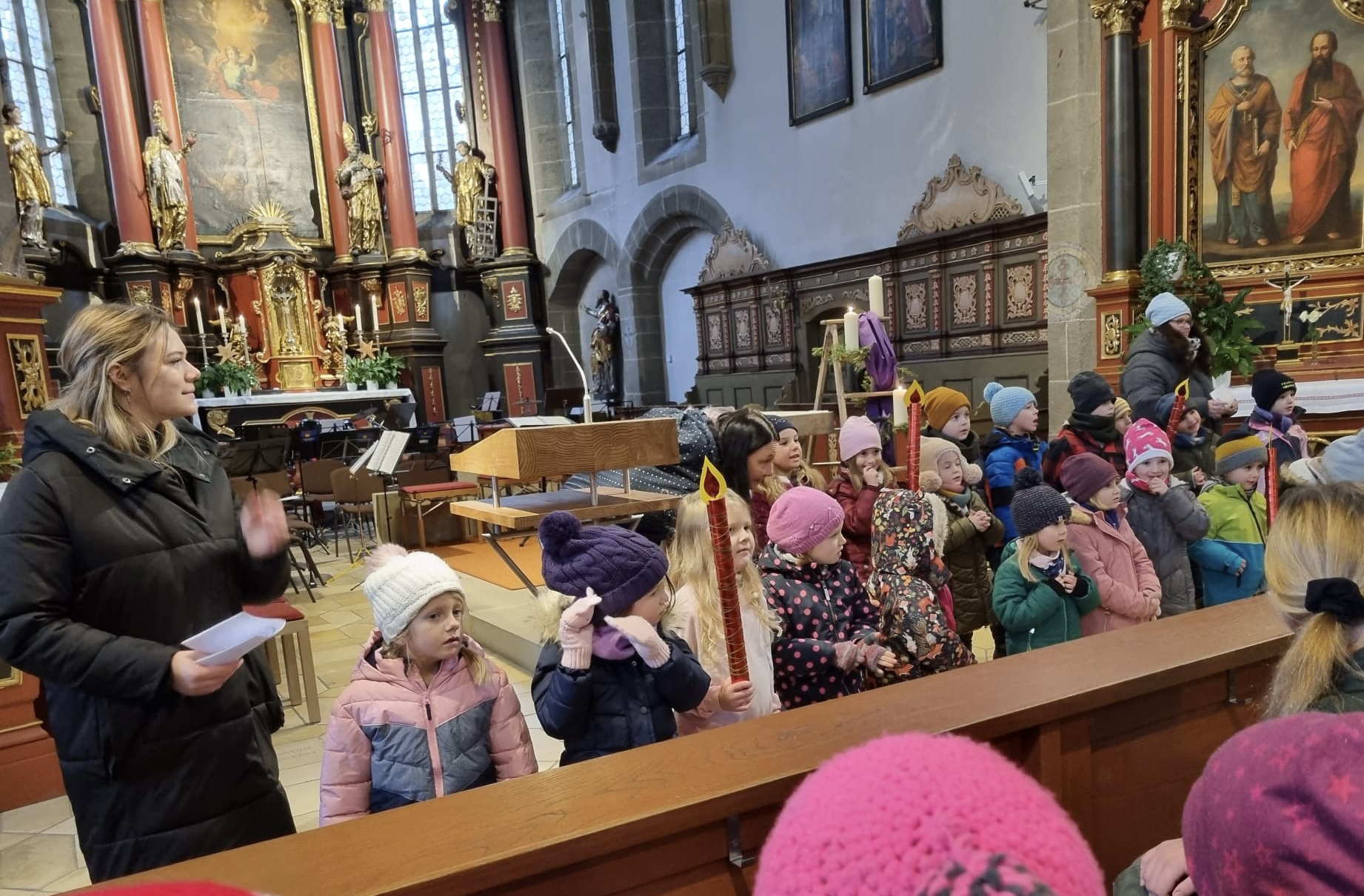 In der Kirche am Weihnachtsmarkt